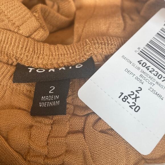 Torrid BISCUIT Rayon Slub Smocked
Waist Romper - Picture 6 of 9